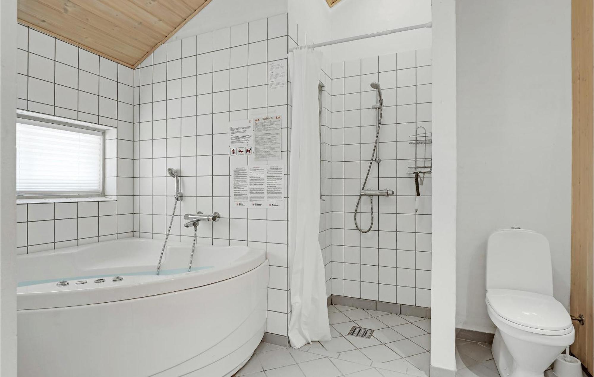 Awesome Home In Nexo With Sauna Snogebæk Kültér fotó